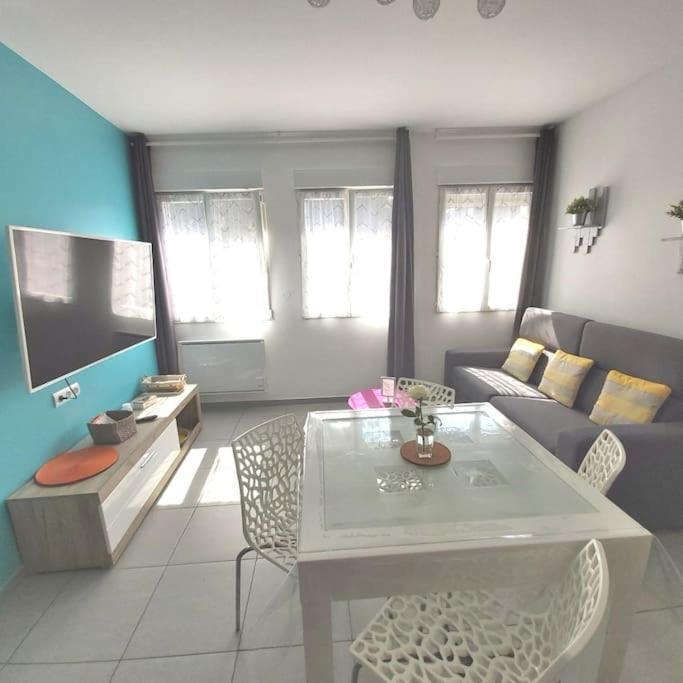 Gite Rdc 42M2 400 M Centre Ville 200 M Gare Tgv Parking Gratuit 250 Places Face Au Logement Arras Exteriör bild
